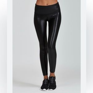 Noli Yoga Liquid Leggings - worn only once